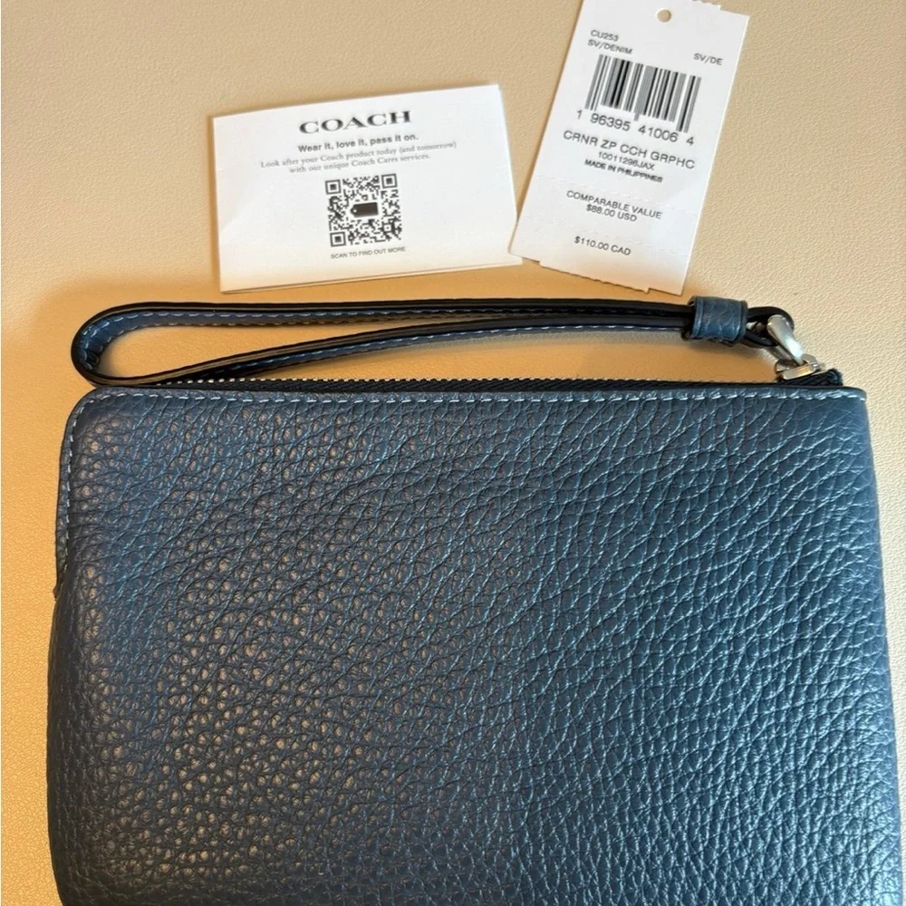 Coach Corner Zip Wristlet with Graphic Multi Pebble Leather NWT